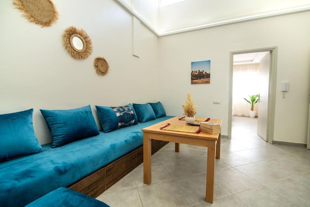 Apartment Chic Near Attractions